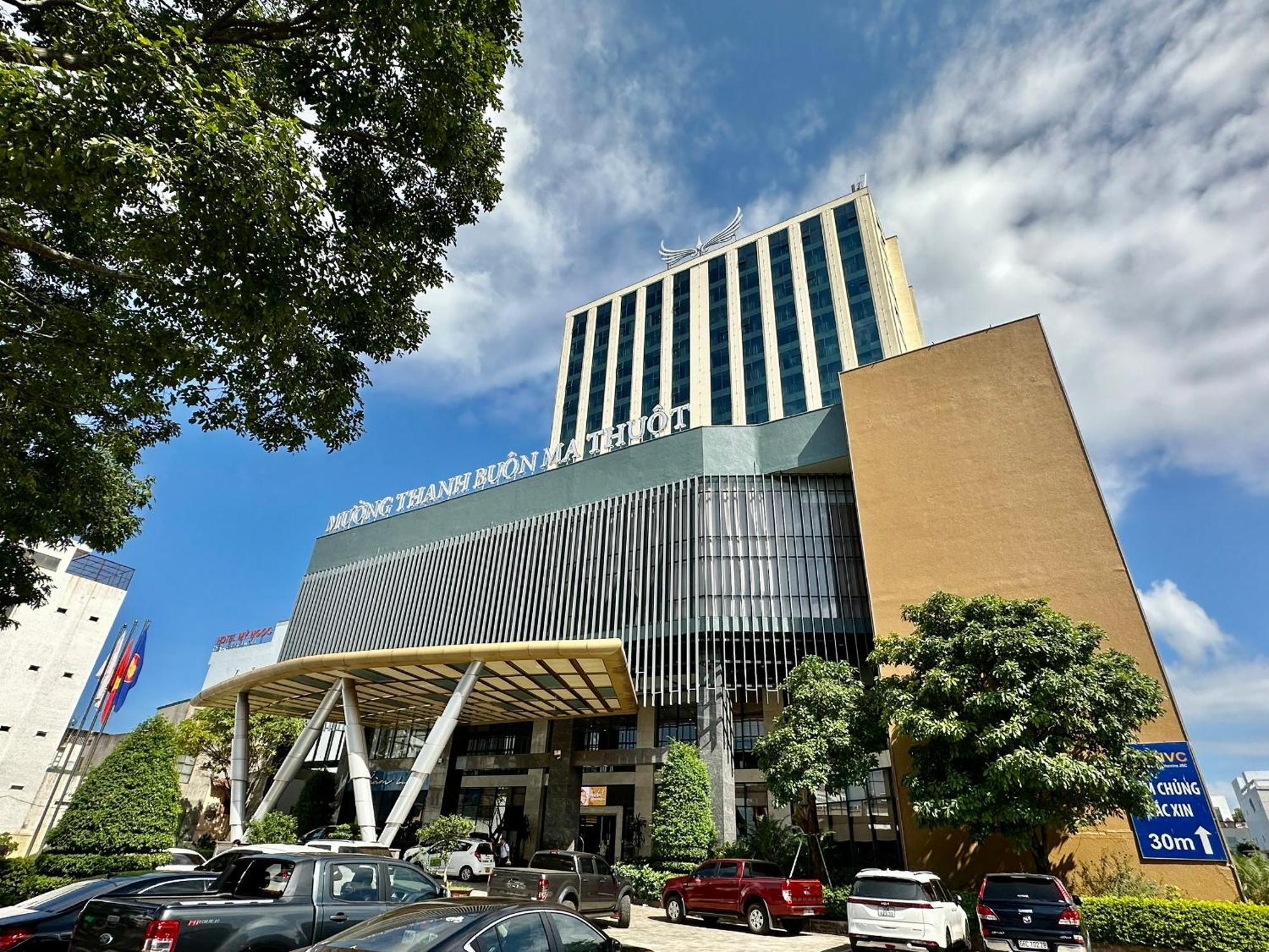 Muong Thanh Luxury Buon Ma Thuot Hotel Exterior foto